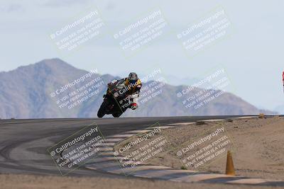 media/Nov-16-2025-Race Pace (Sun) [[8c5fa54630]]/Non Verified Riders (1st 20 Minutes)/6-Turn 12 (2pm)/